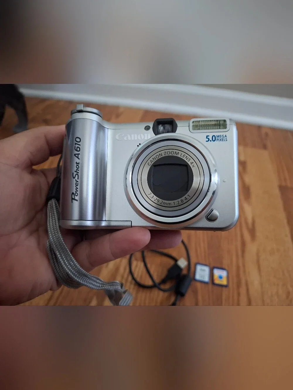 Canon Digital Camera PowerShot A610 5.0MP Flip Screen - Silver